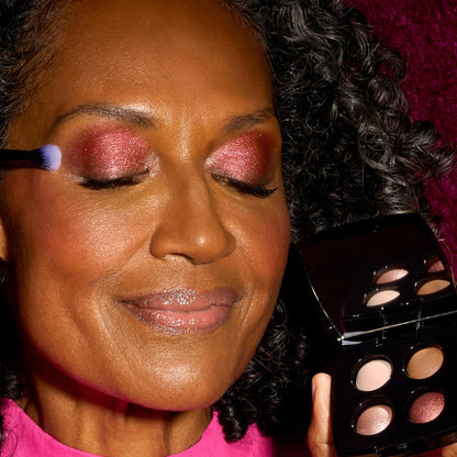 Baked Eyeshadow Quad + FREE Eyeshadow Brush